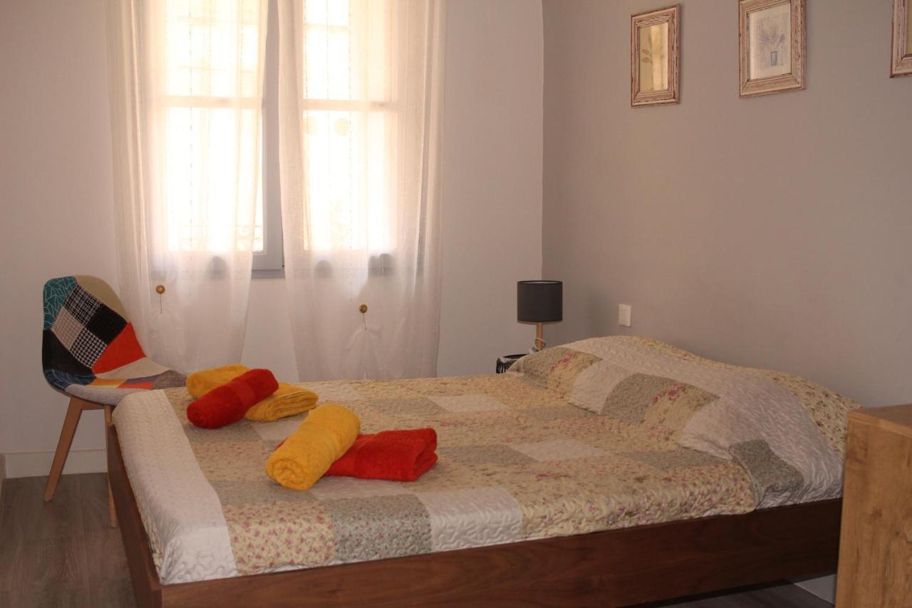 Chez Marie Louise Apartment Pezenas Bagian luar foto