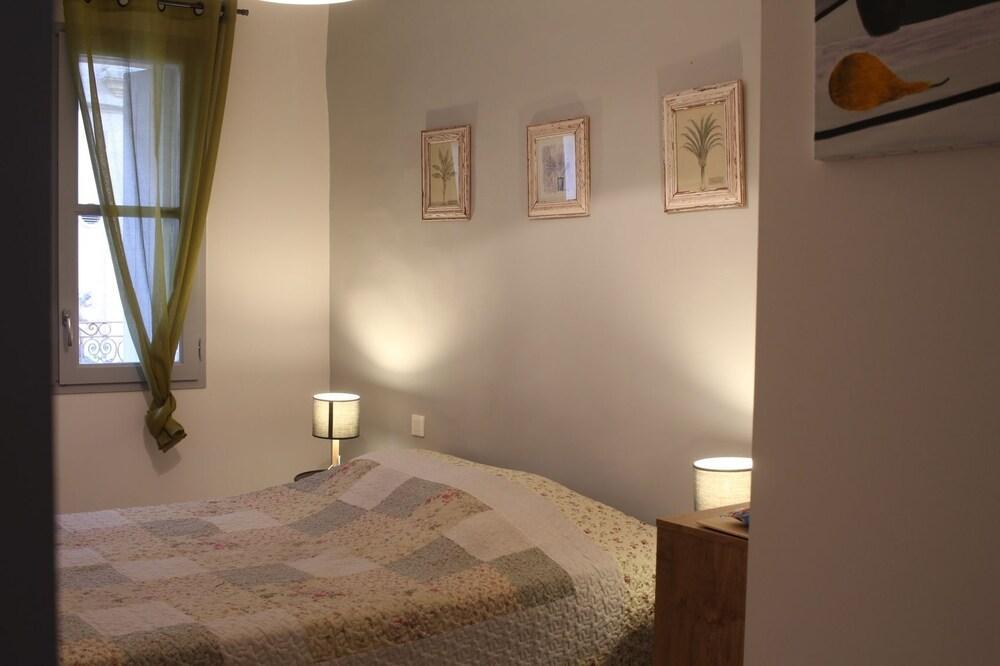 Chez Marie Louise Apartment Pezenas Bagian luar foto